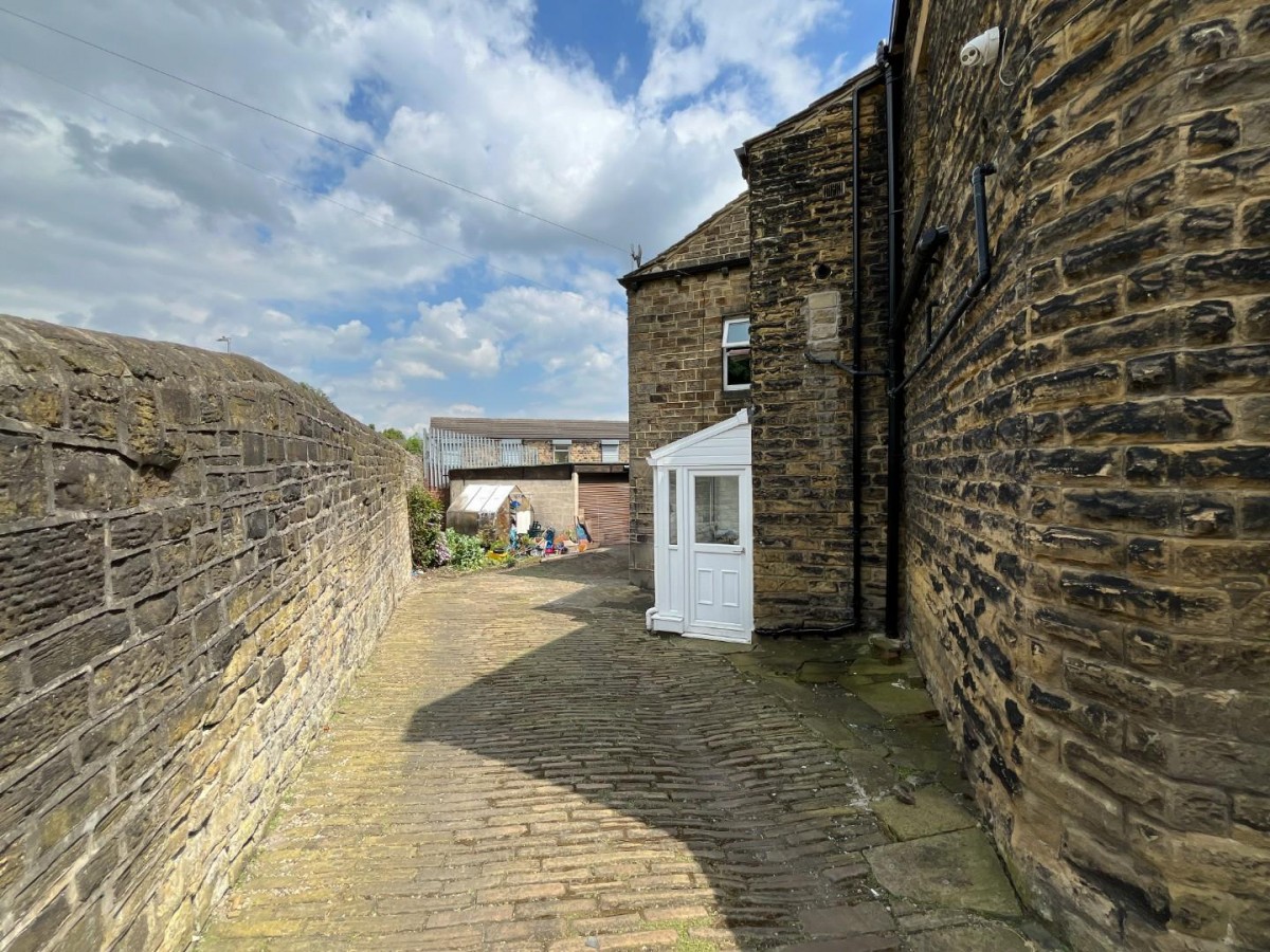 Pinfold Hill, Dewsbury