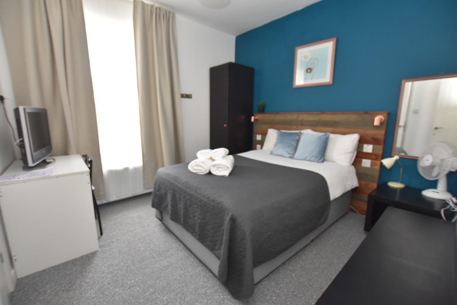 Wharf Lane, Stonegravels, Chesterfield, S41 7NE