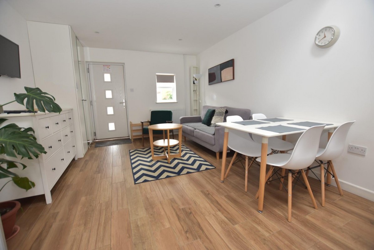 Wharf Lane, Stonegravels, Chesterfield, S41 7NE
