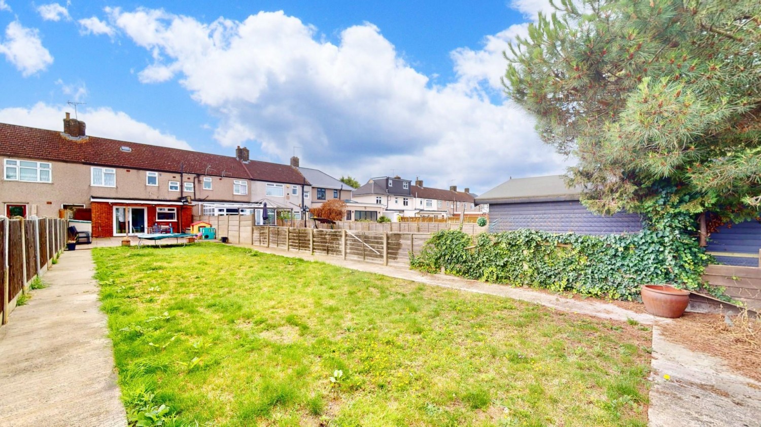 Gainsborough Road, Dagenham, RM8
