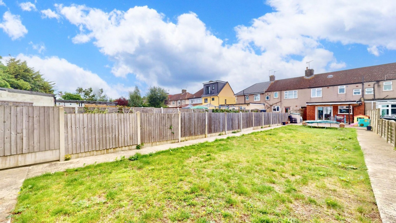 Gainsborough Road, Dagenham, RM8