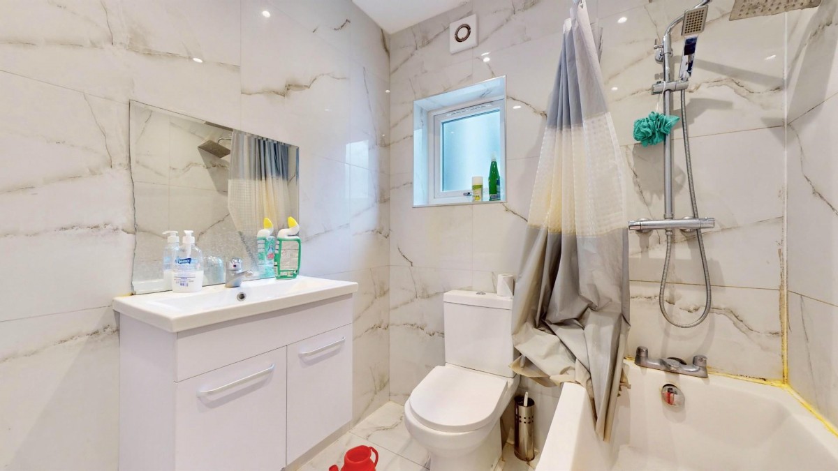 Sunningdale Avenue, Barking, IG11