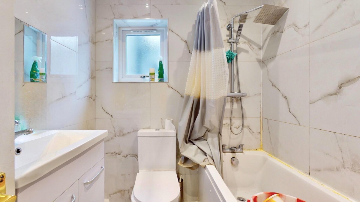 Sunningdale Avenue, Barking, IG11