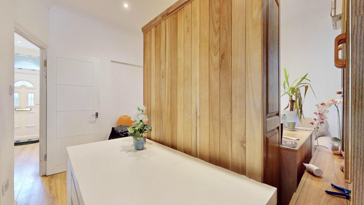 Sunningdale Avenue, Barking, IG11