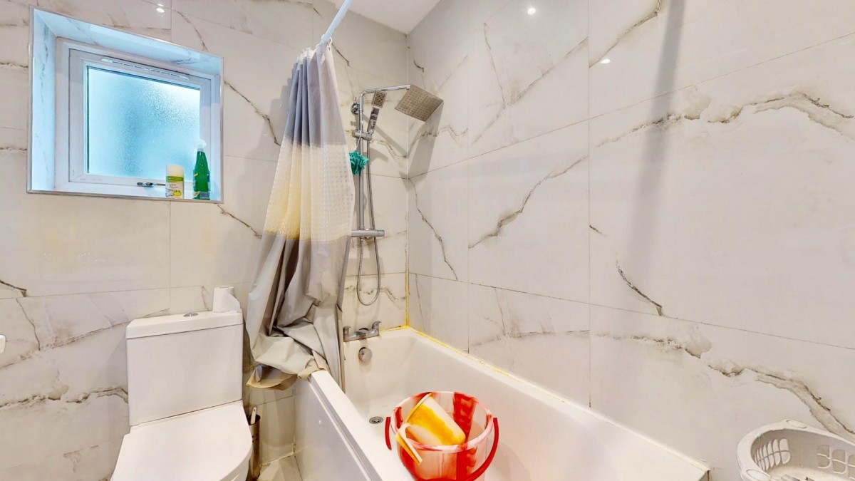 Sunningdale Avenue, Barking, IG11