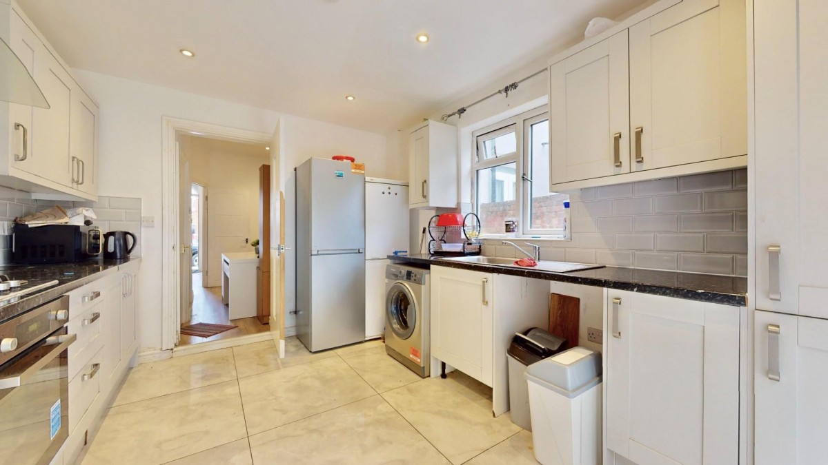 Sunningdale Avenue, Barking, IG11