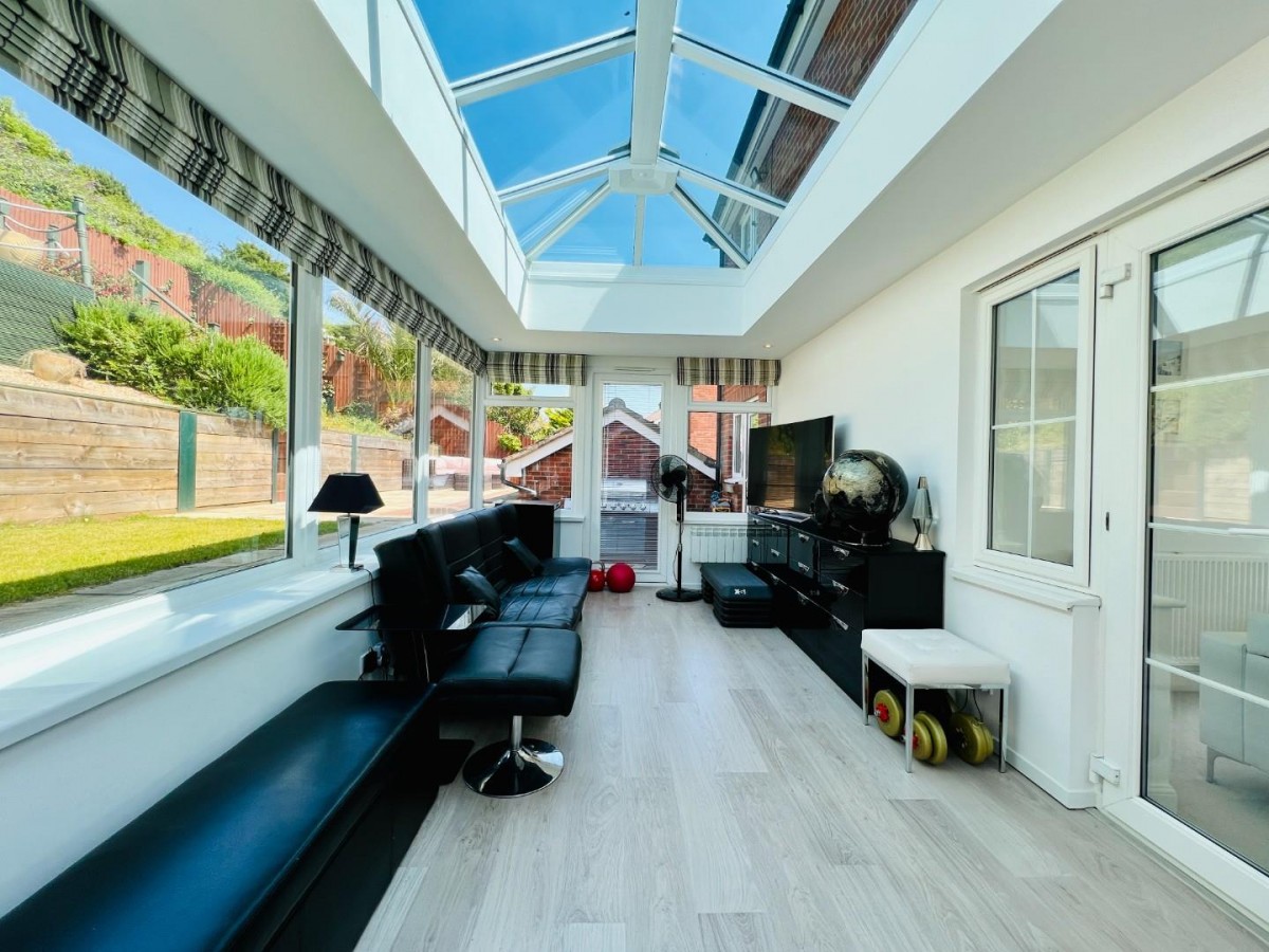 Alexandra Corniche, Hythe