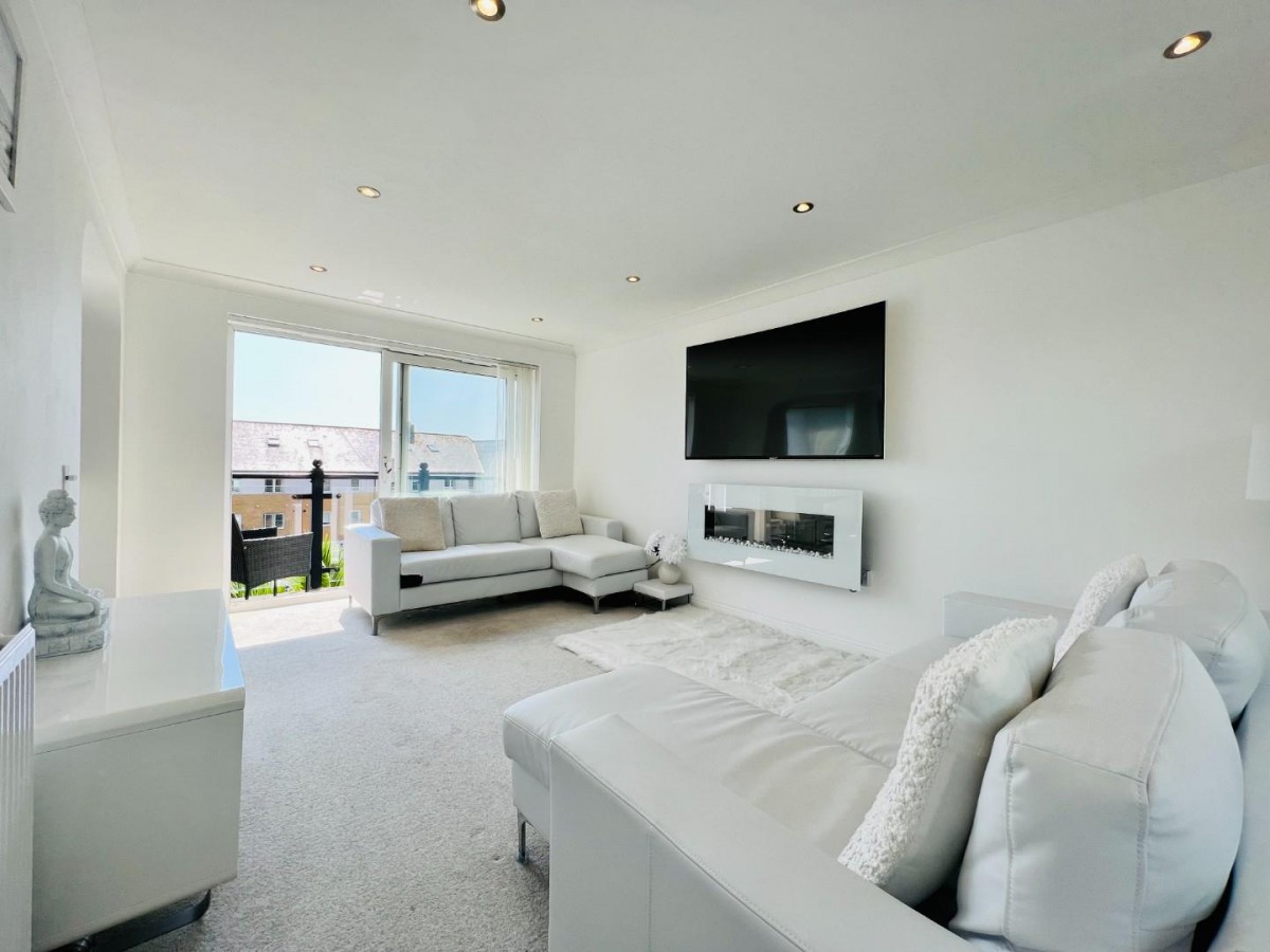 Alexandra Corniche, Hythe