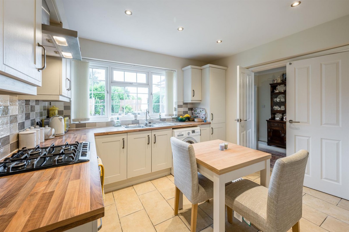 Stourton Crescent, Stourton, DY7 6RR
