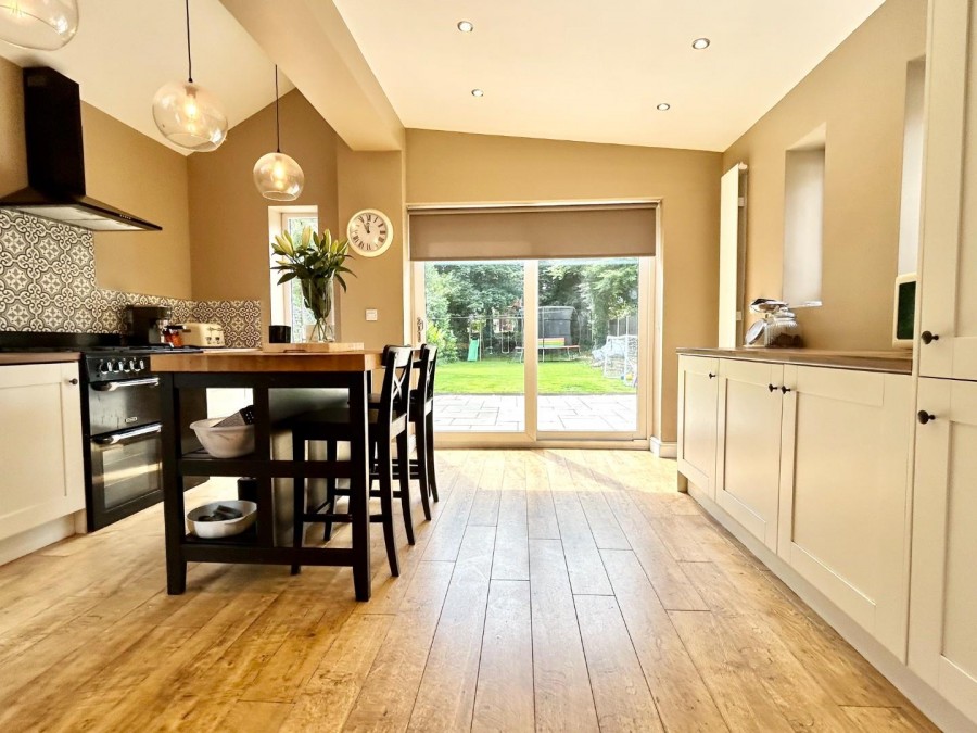 Cemetery Road, Mexborough, Doncaster S63 9PN Hunters Estate Agents