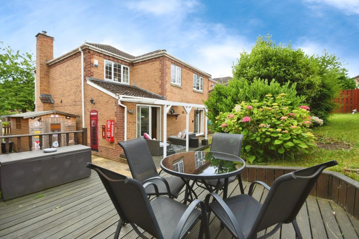 Periwood Grove, Woodseats, Sheffield, S8 0HX