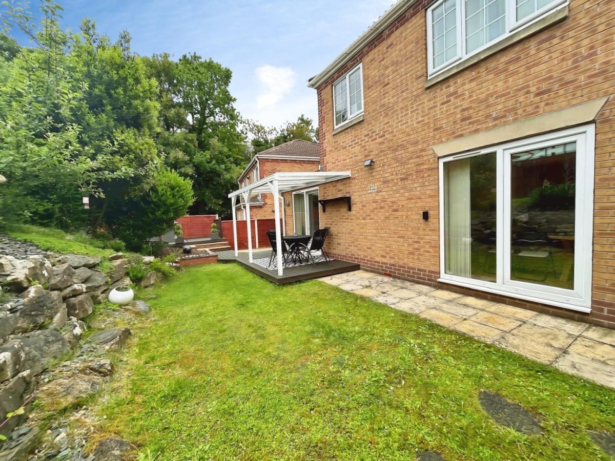 Periwood Grove, Woodseats, Sheffield, S8 0HX