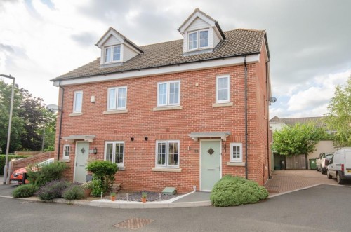 Newbury Chase, Downend, Bristol, BS16 6FF