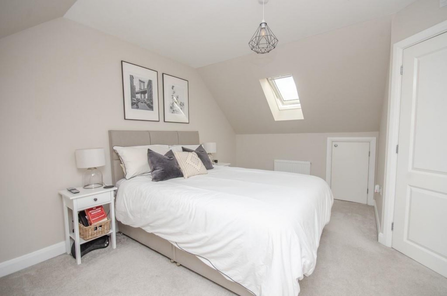 Newbury Chase, Downend, Bristol, BS16 6FF
