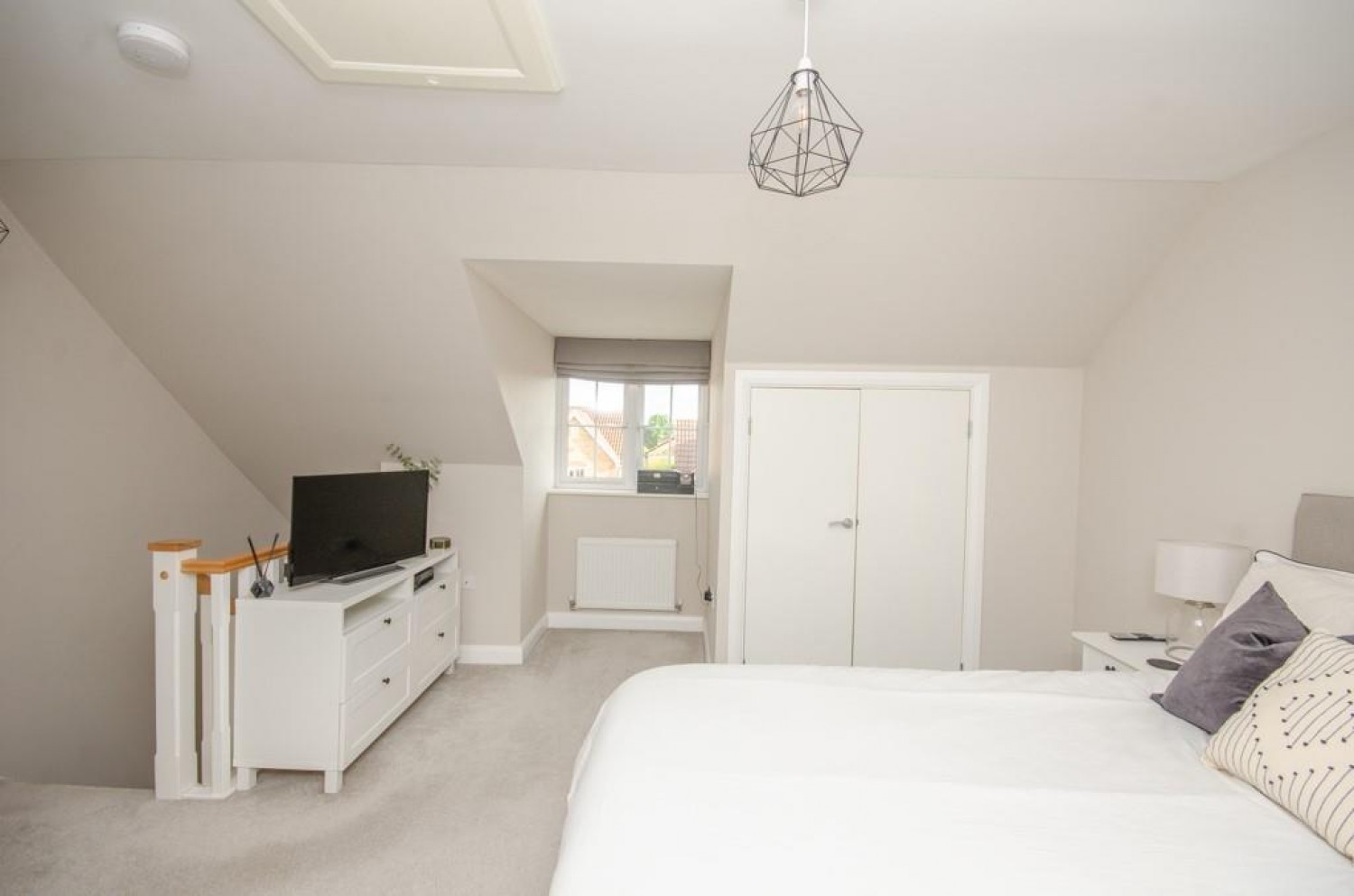 Newbury Chase, Downend, Bristol, BS16 6FF
