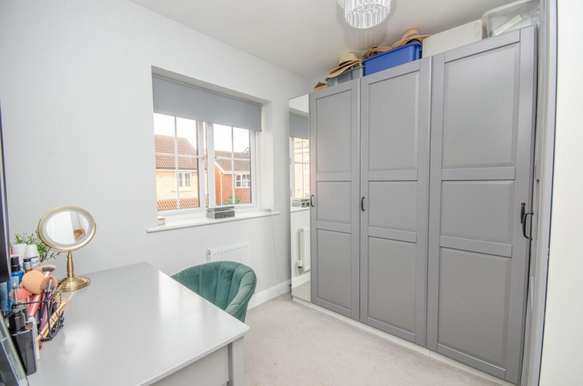 Newbury Chase, Downend, Bristol, BS16 6FF