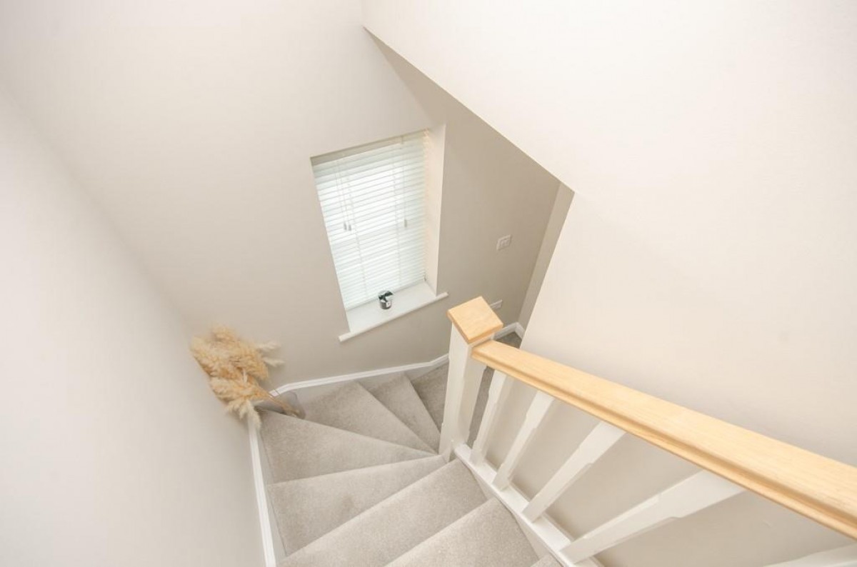 Newbury Chase, Downend, Bristol, BS16 6FF