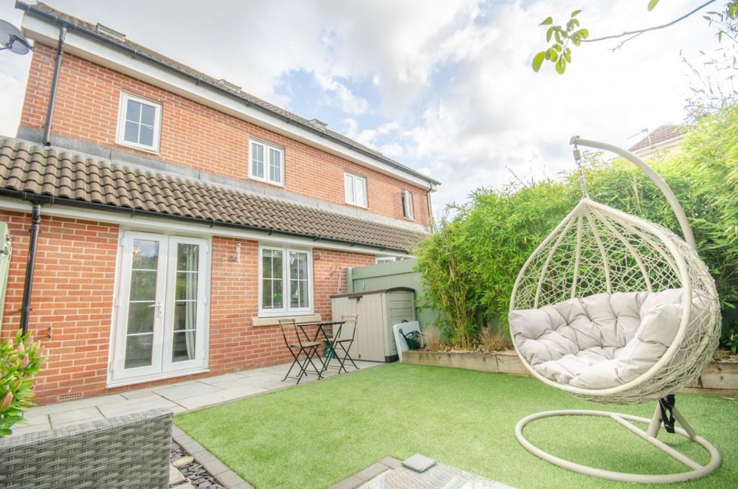 Newbury Chase, Downend, Bristol, BS16 6FF