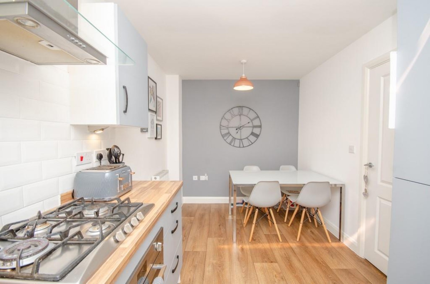 Newbury Chase, Downend, Bristol, BS16 6FF