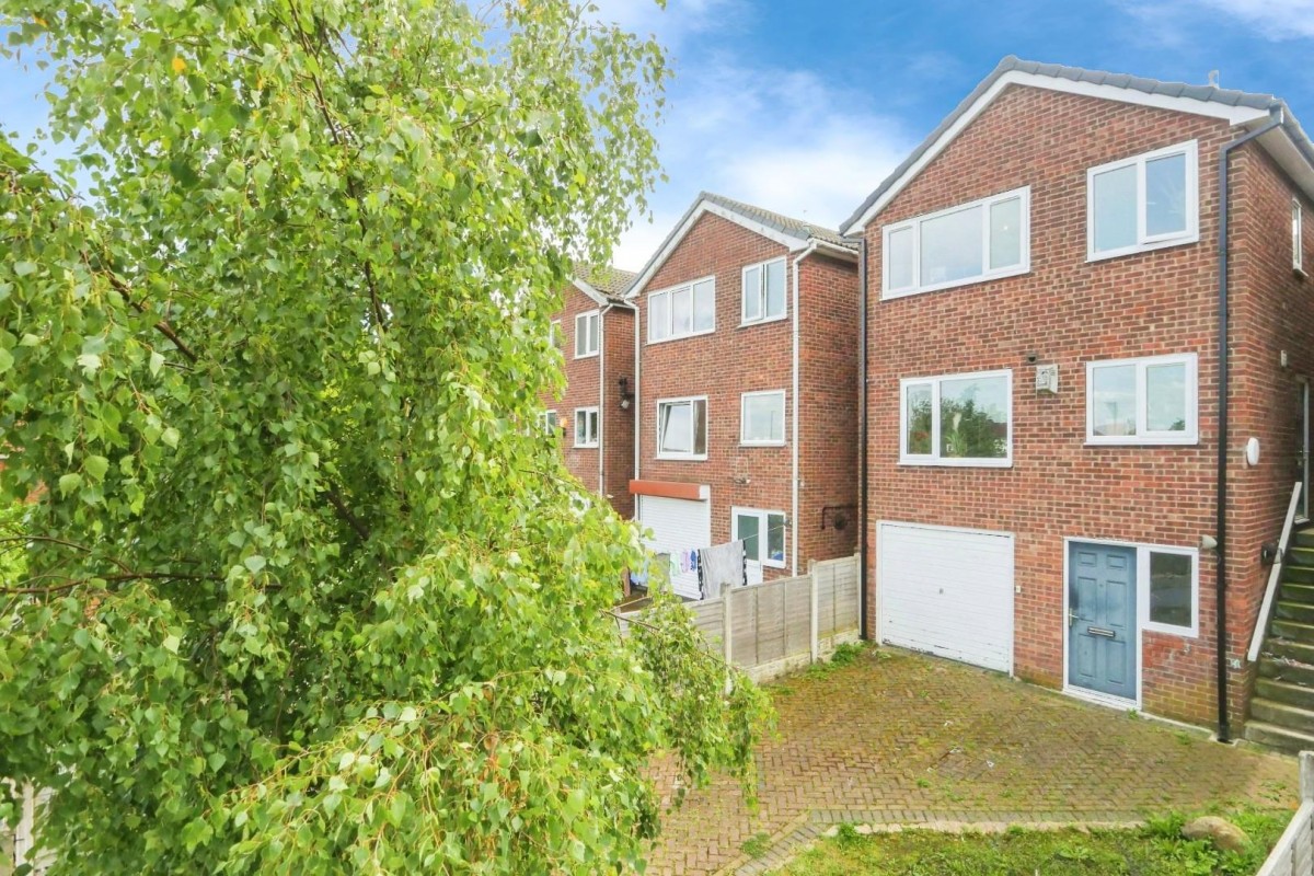 Green Hill Road, Leeds