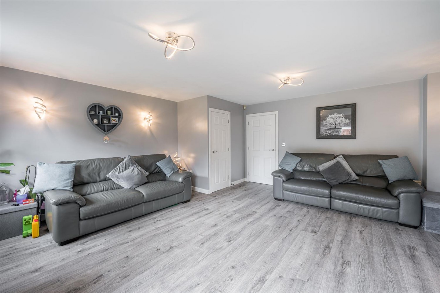 Holloway Court, Wombourne, WV5 0DJ