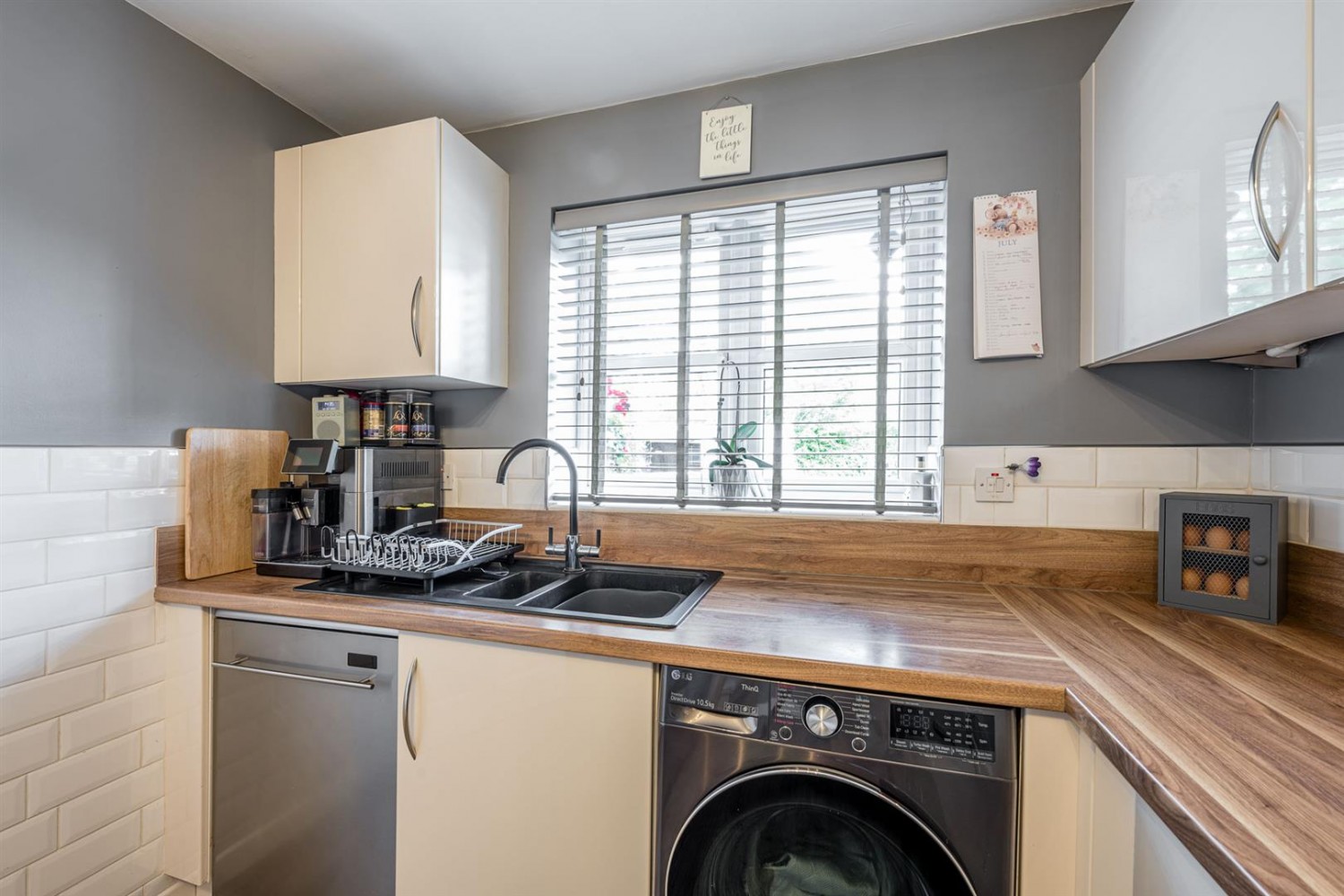 Holloway Court, Wombourne, WV5 0DJ