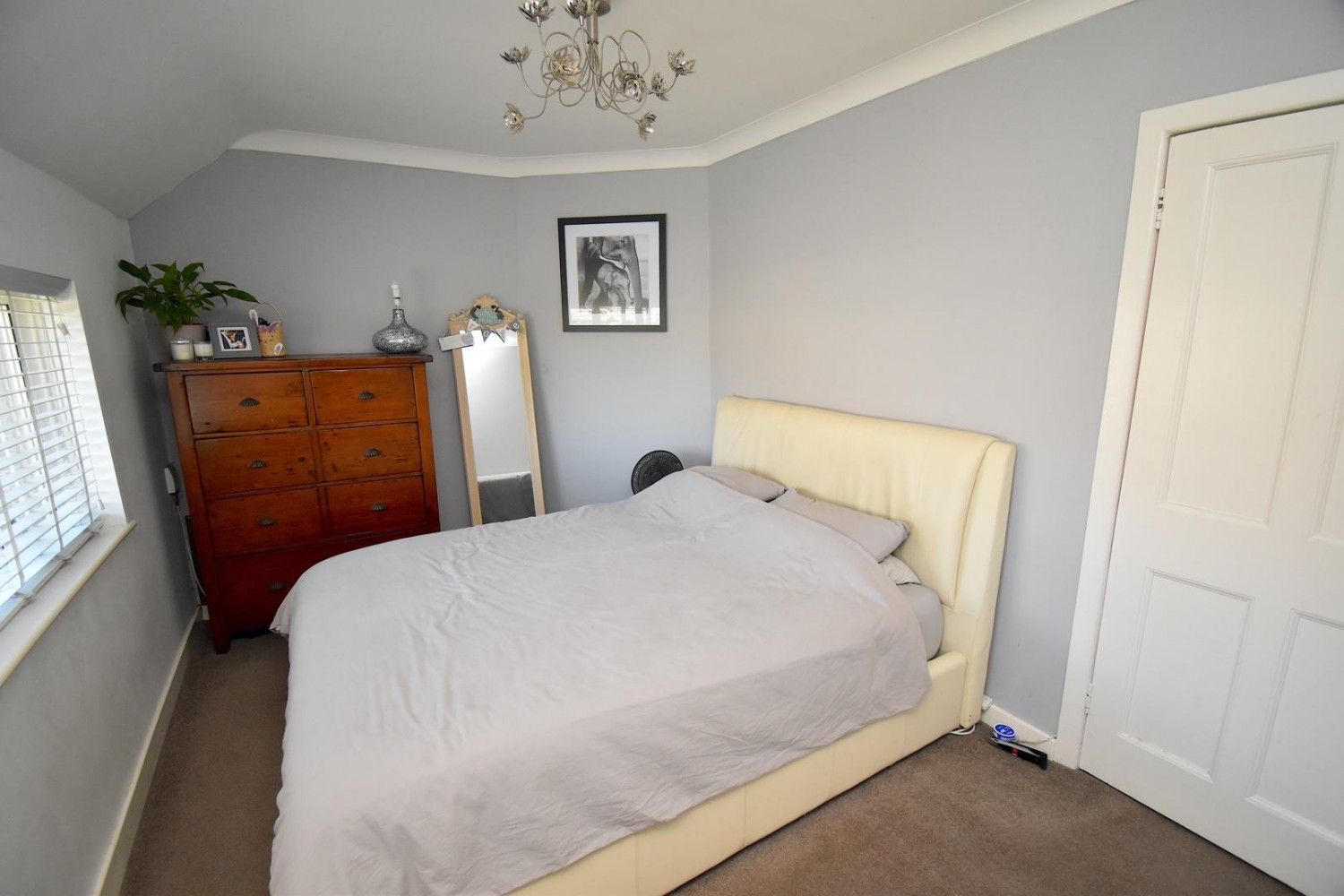 Siston Park, Siston, Bristol, BS15 4PE.