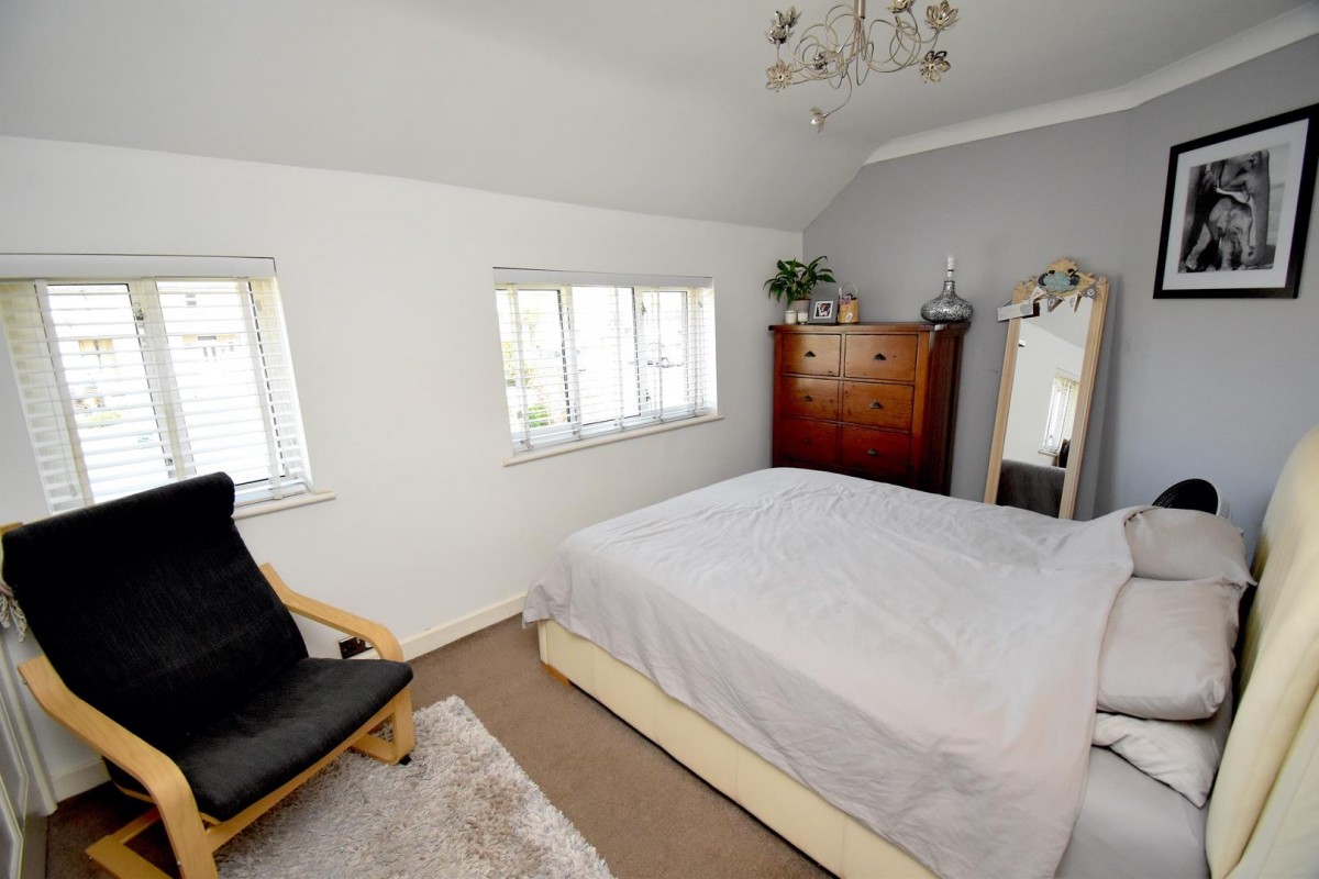 Siston Park, Siston, Bristol, BS15 4PE.
