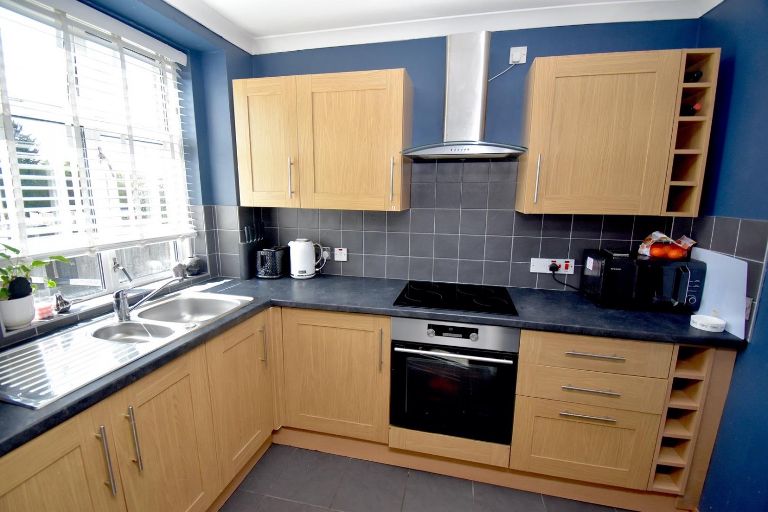 Siston Park, Siston, Bristol, BS15 4PE.