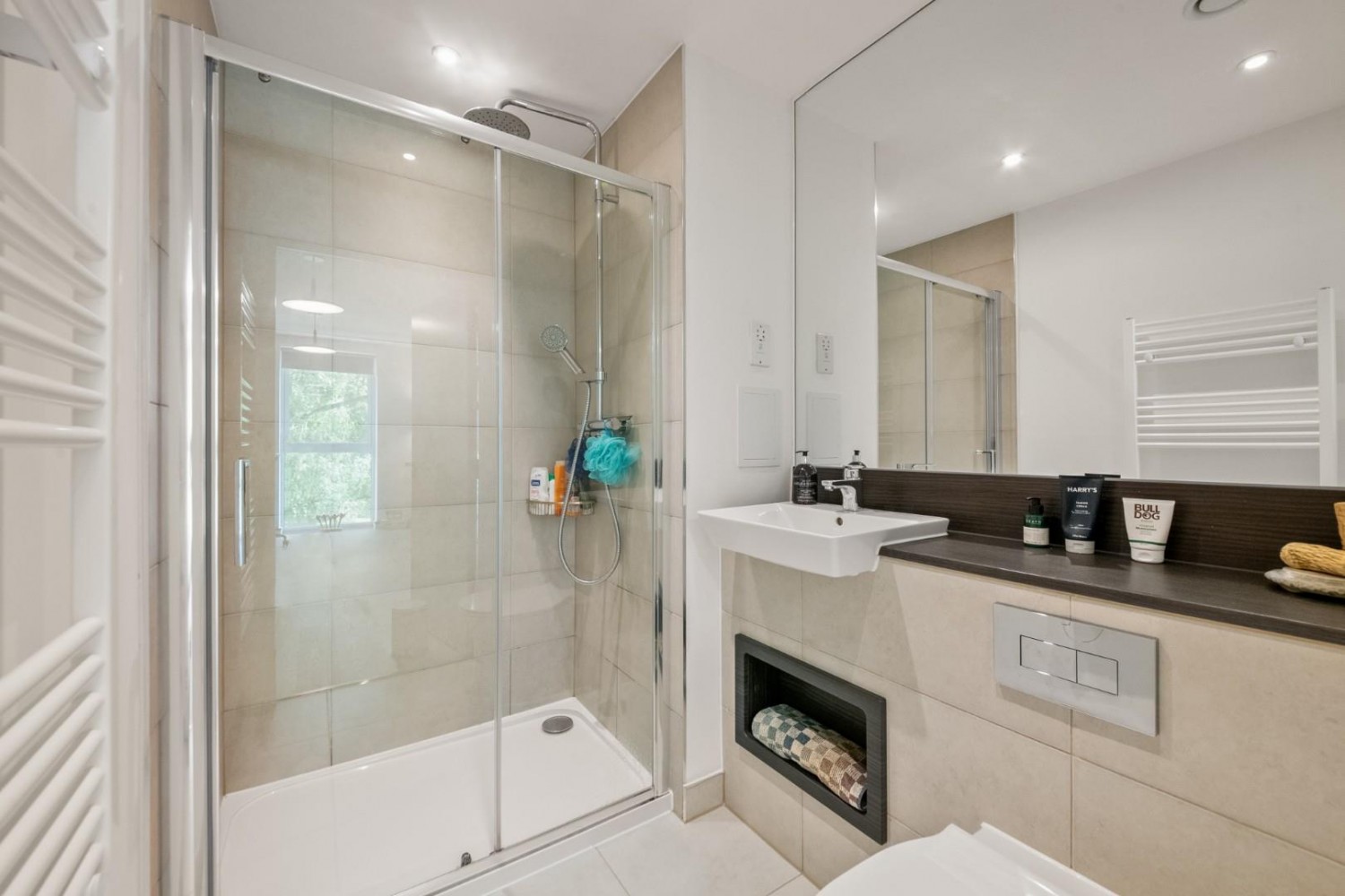 Laurina Apartments, Carnation Gardens, Hayes, UB3 4FS