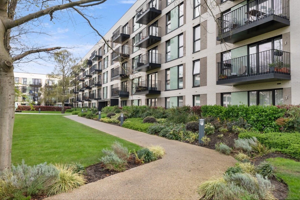 Laurina Apartments, Carnation Gardens, Hayes, UB3 4FS
