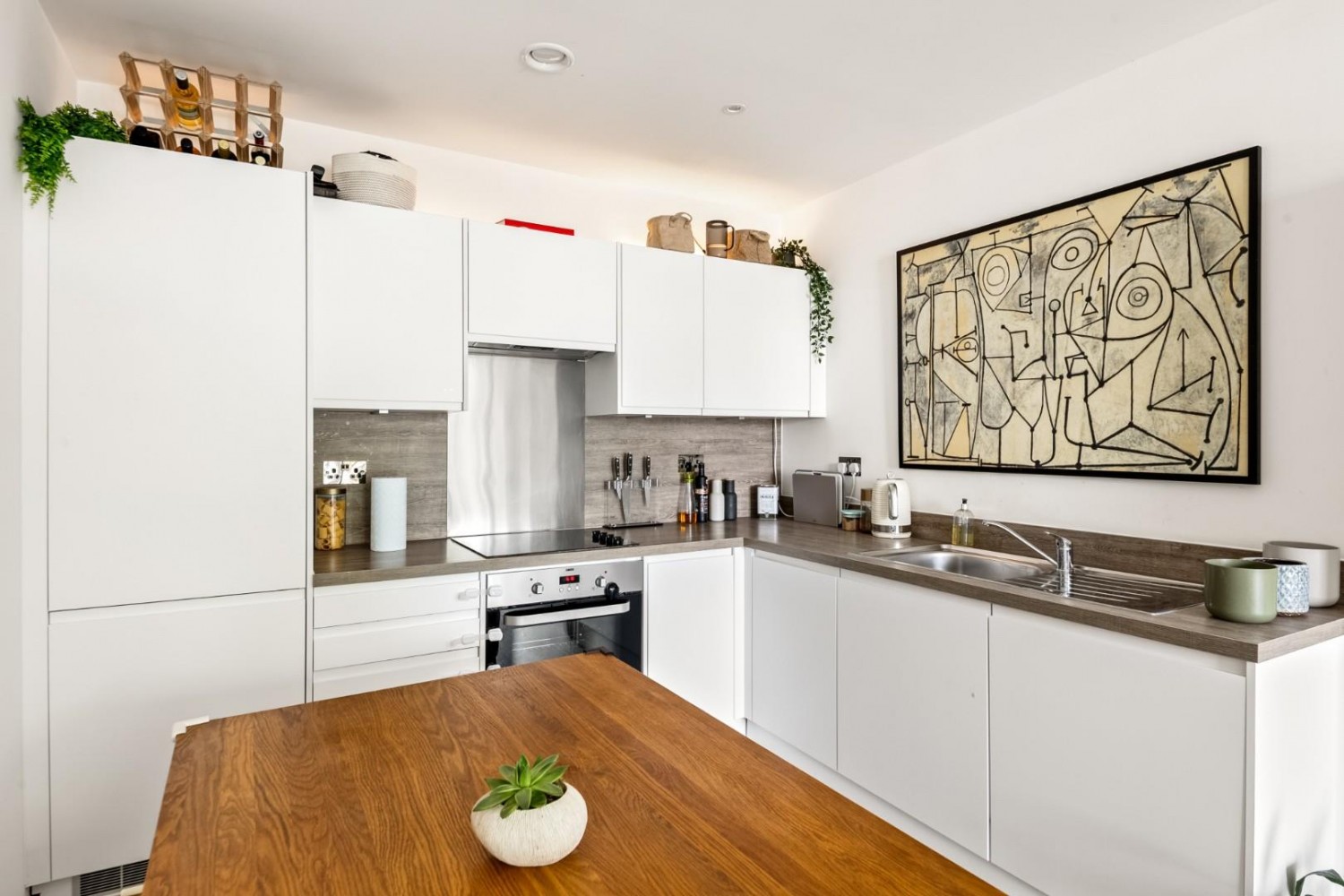 Laurina Apartments, Carnation Gardens, Hayes, UB3 4FS