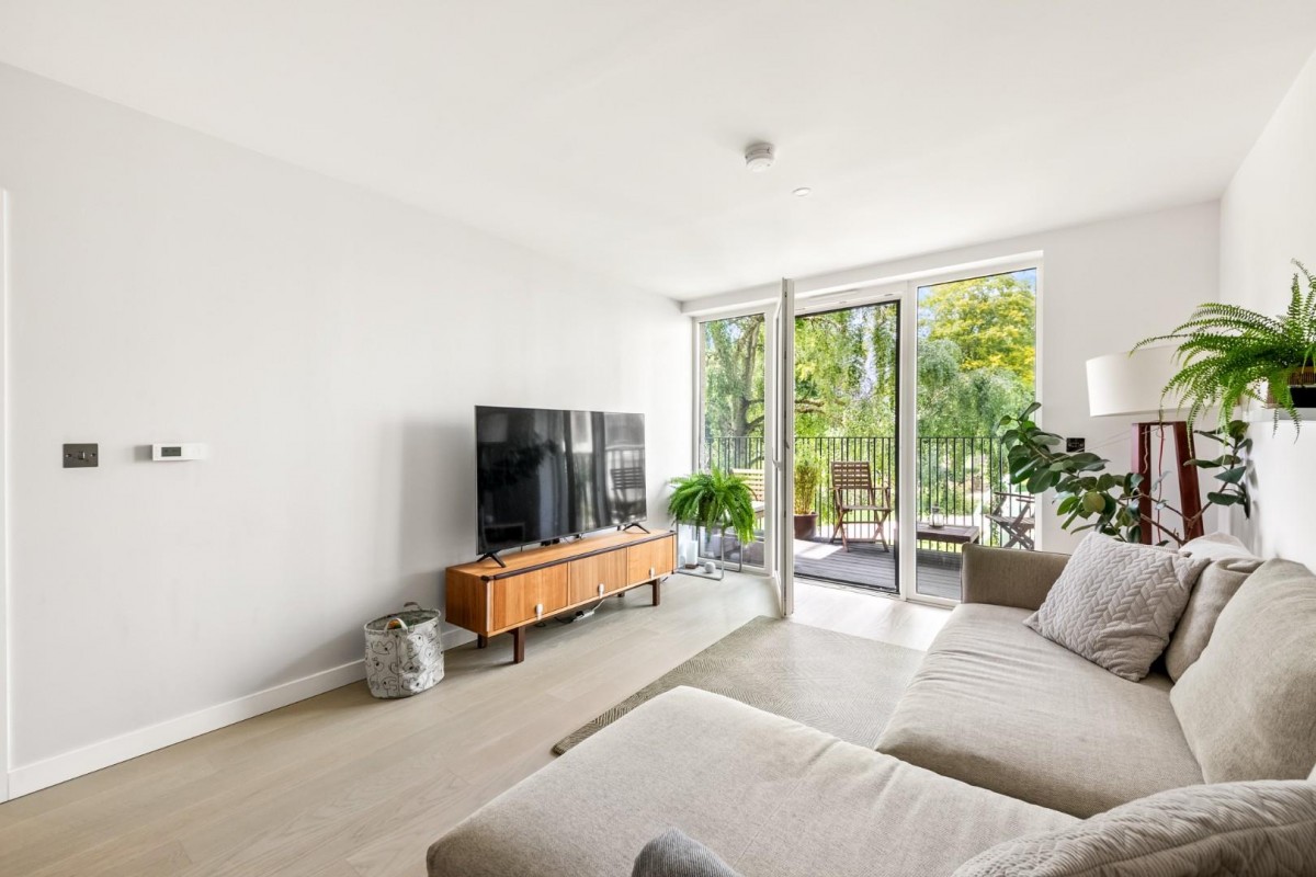Laurina Apartments, Carnation Gardens, Hayes, UB3 4FS