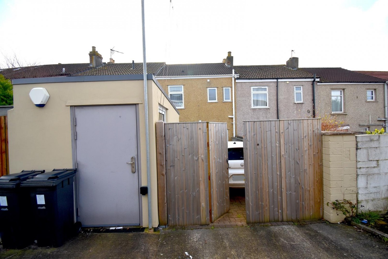 Derrick Road, Kingswood, Bristol, BS15 8DS.