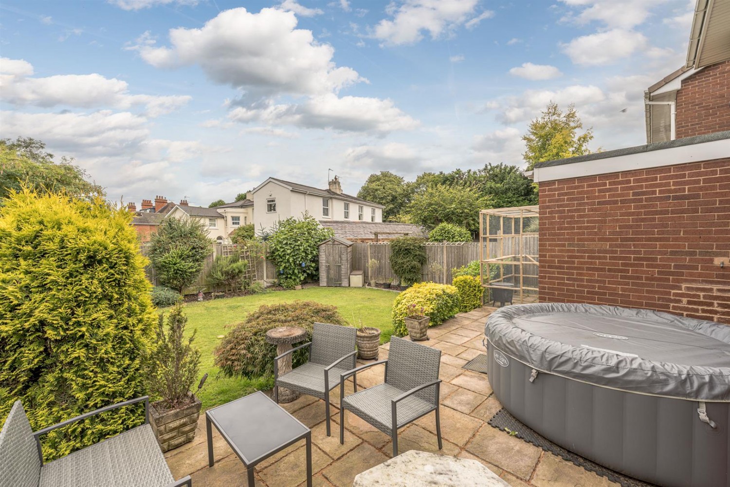 Cranbourne Road, Oldswinford, DY8 1QZ