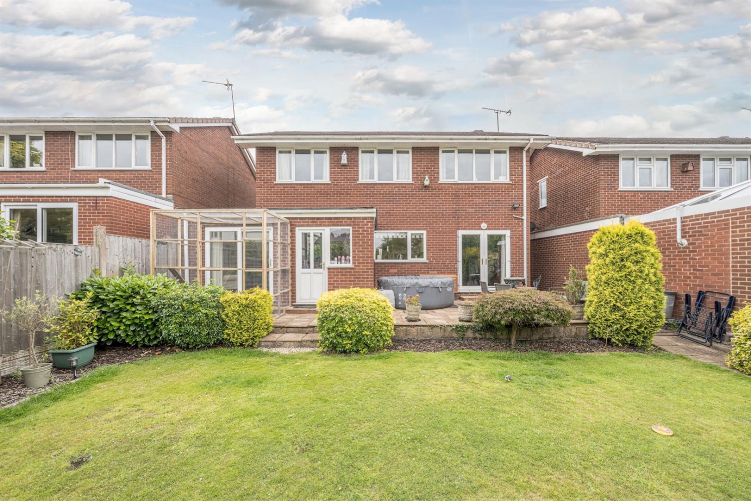 Cranbourne Road, Oldswinford, DY8 1QZ