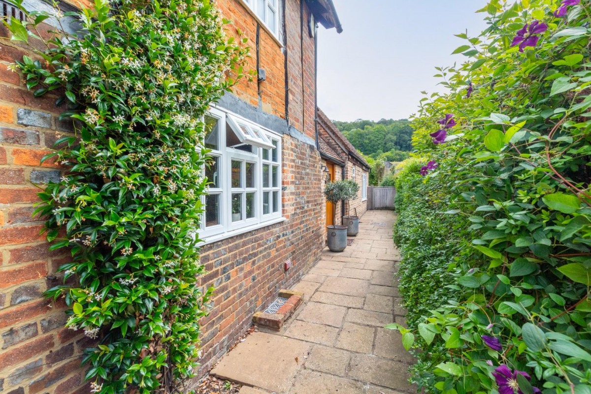 Stocks Road, Aldbury, Tring