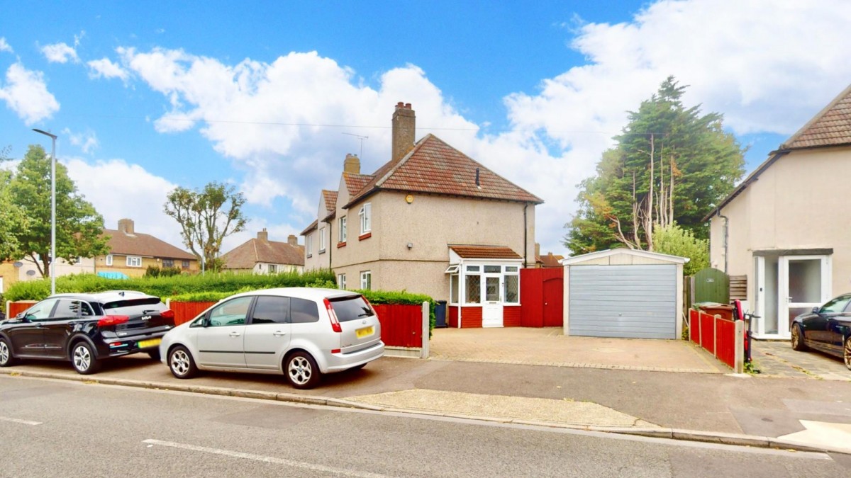 South Road, Chadwell Heath, RM6