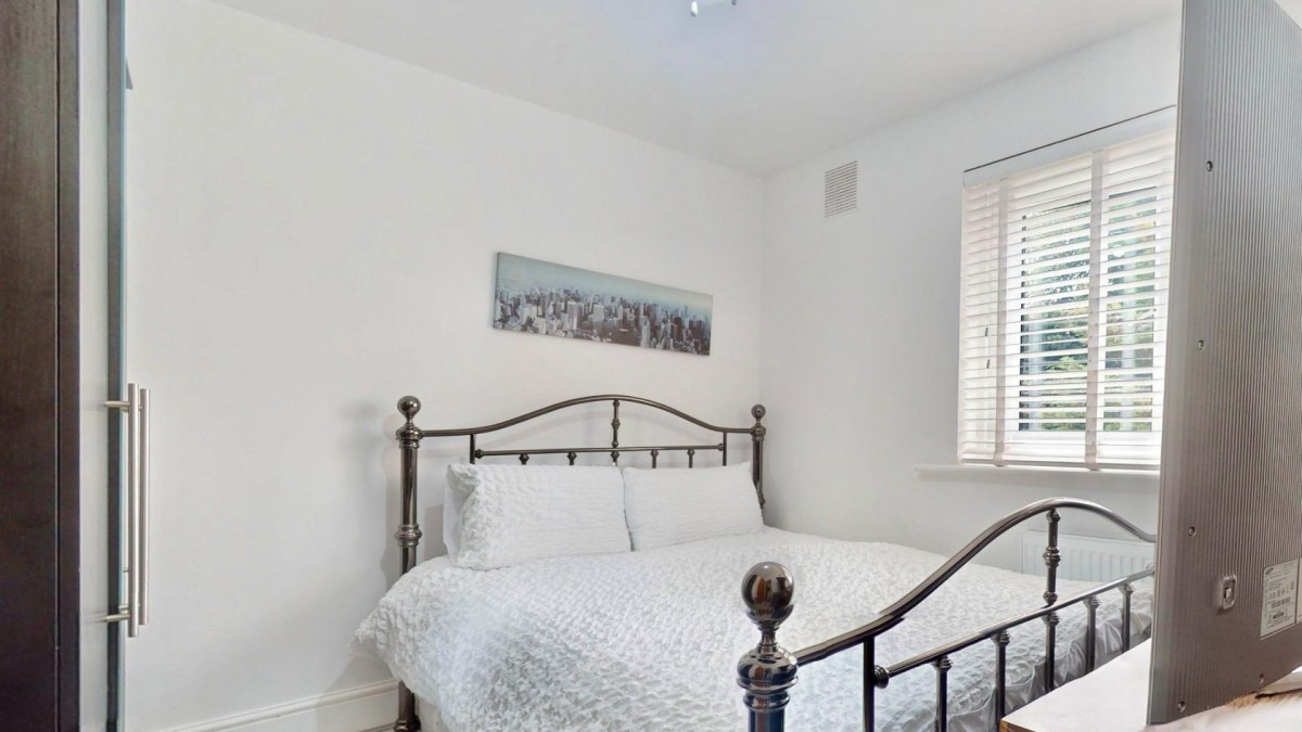 South Road, Chadwell Heath, RM6