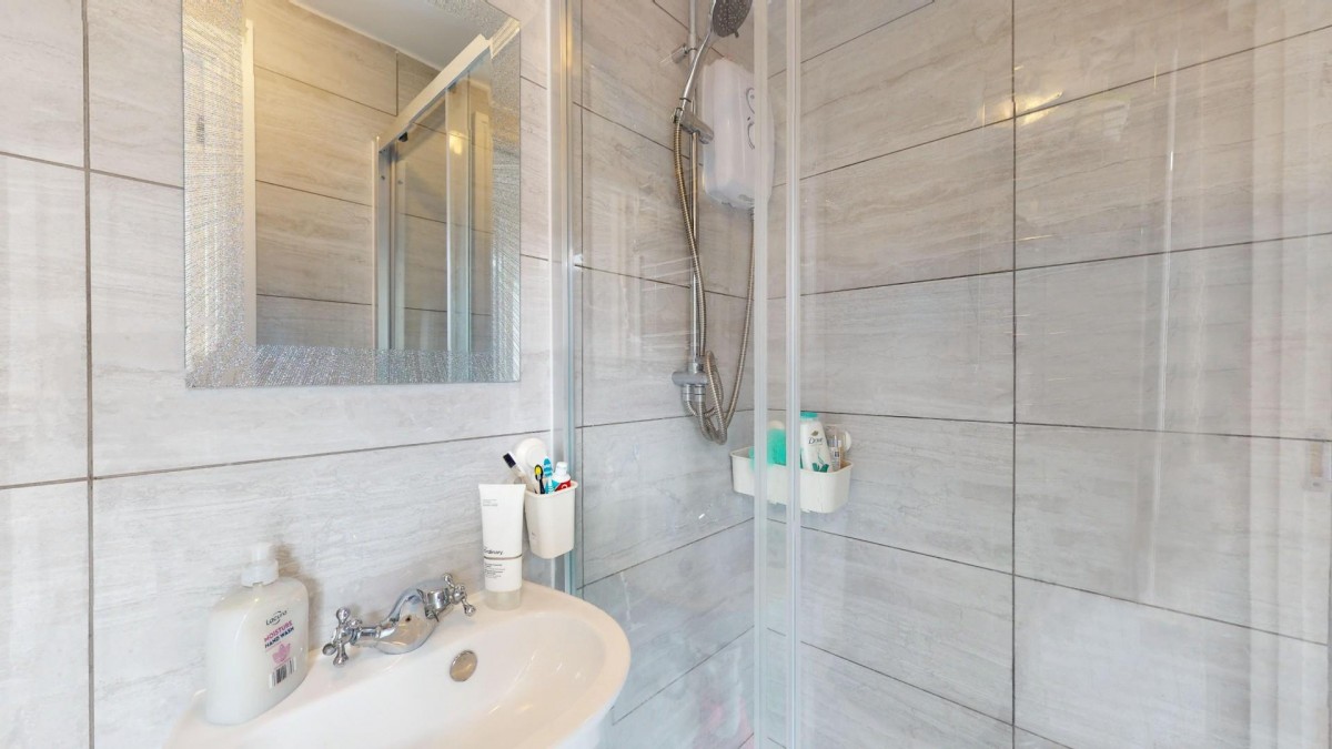 South Road, Chadwell Heath, RM6