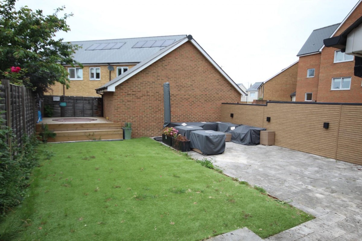 Castleridge Drive, Greenhithe