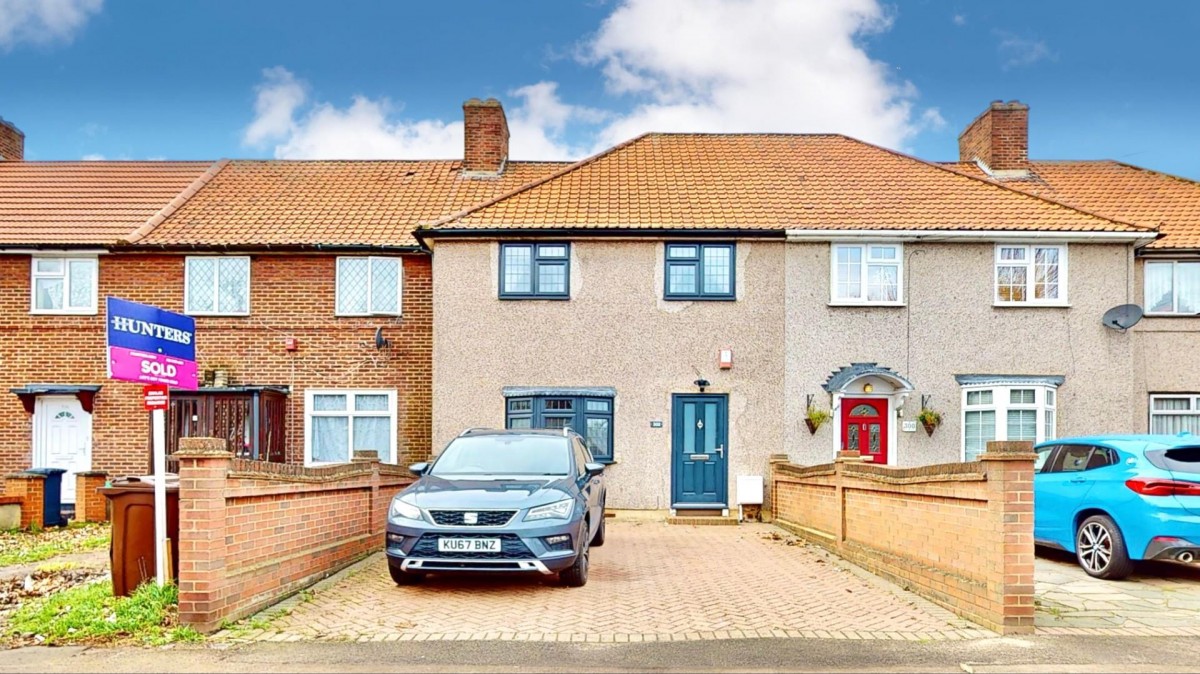 Valence Avenue, Dagenham, RM8