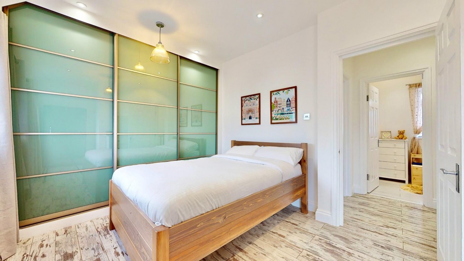 Valence Avenue, Dagenham, RM8