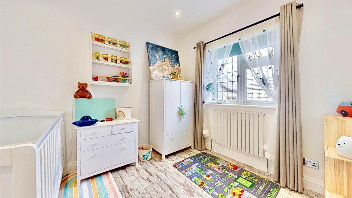 Valence Avenue, Dagenham, RM8