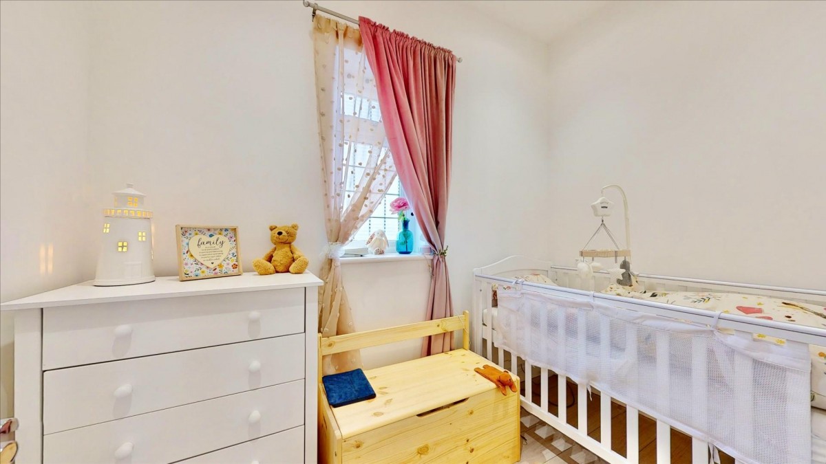 Valence Avenue, Dagenham, RM8