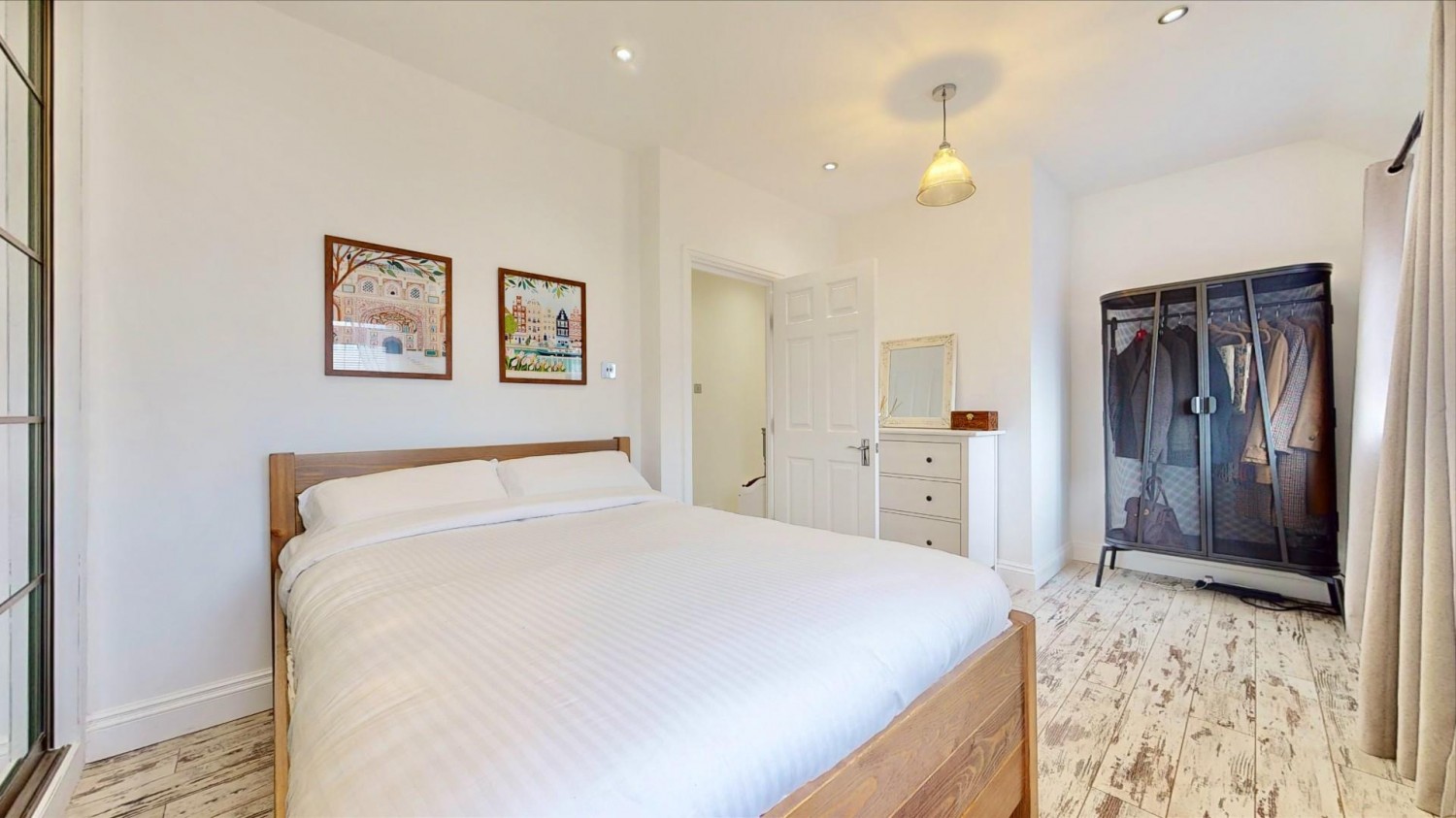 Valence Avenue, Dagenham, RM8
