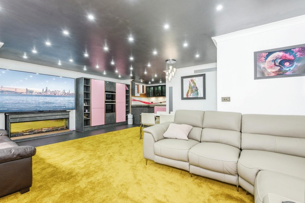 Pavilion Way, Pudsey, LS28