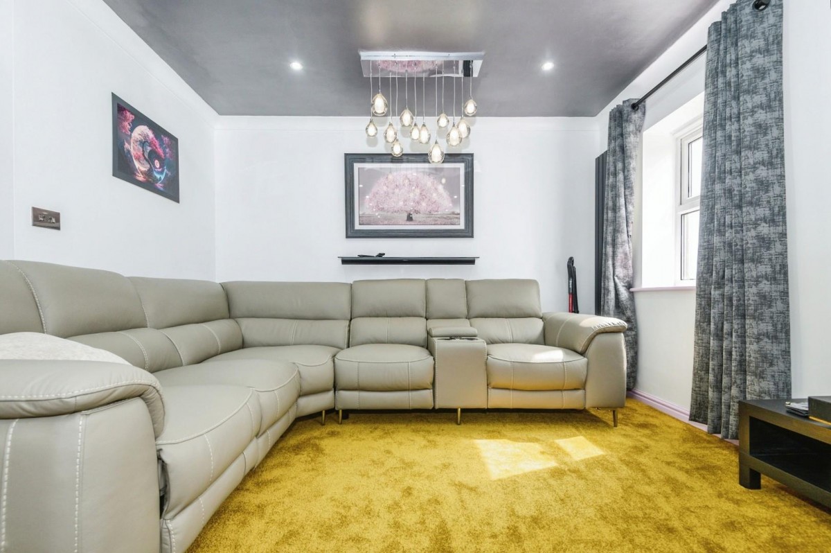 Pavilion Way, Pudsey, LS28