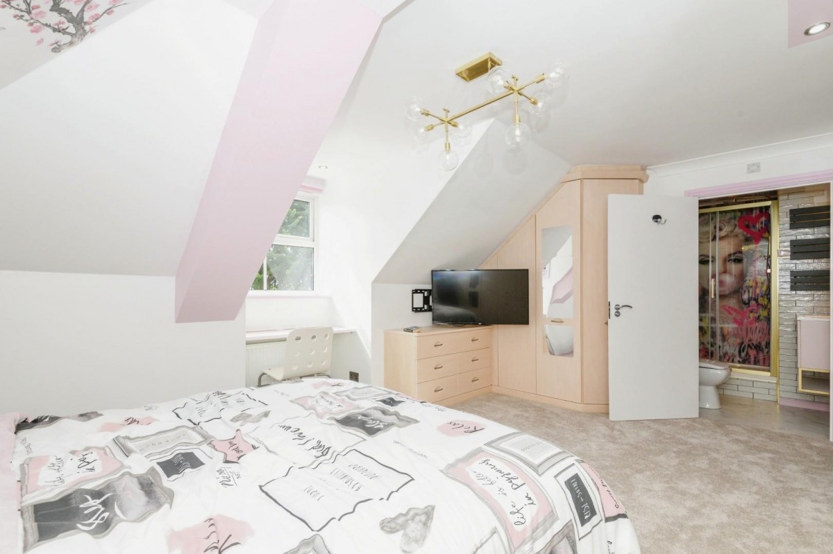 Pavilion Way, Pudsey, LS28