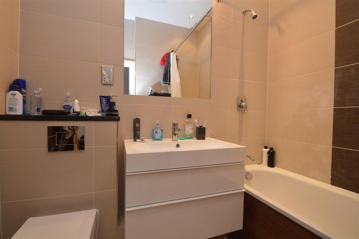 Thrawl Street, Spitalfields, E1